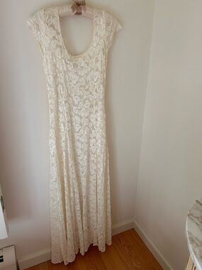***SOLD*** Vintage Custom Made Cream Lace Gown with Slip